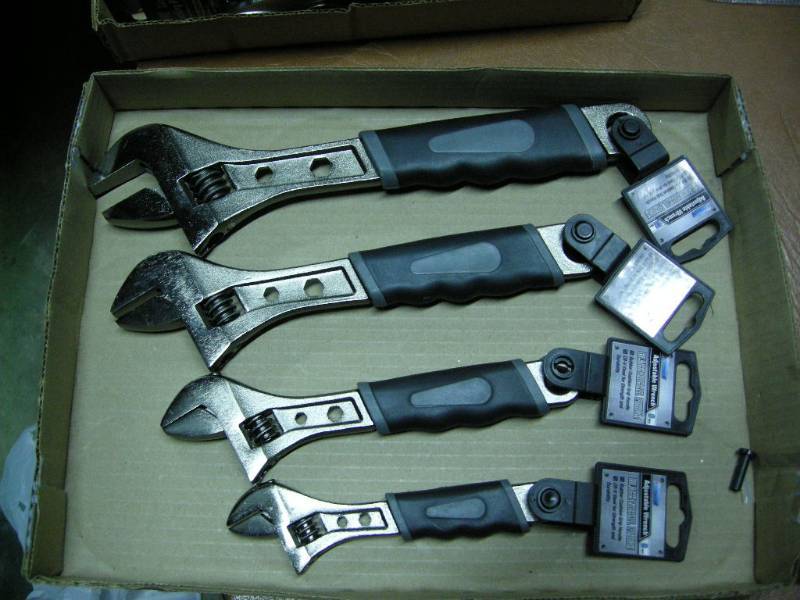 lot 76 image: New Adjustable Wrench Set