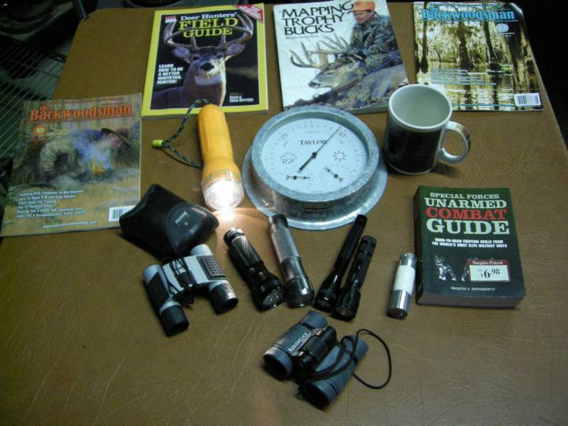 lot 89 image: Hunting Survival Flashlights, Binocs