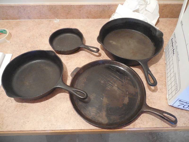 CAST IRON PAN LOT