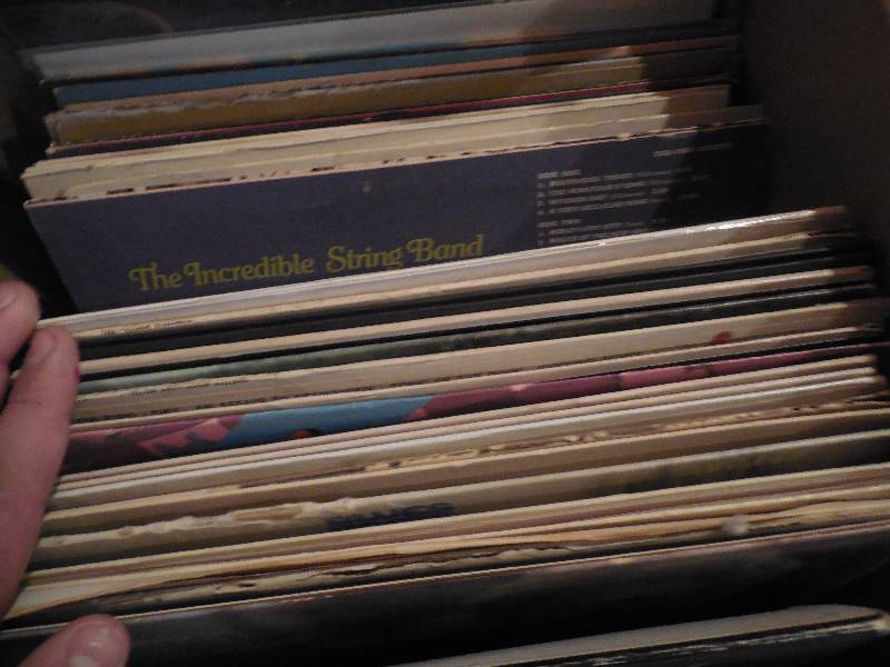BOX LOT OF OLD VINYL RECORDS