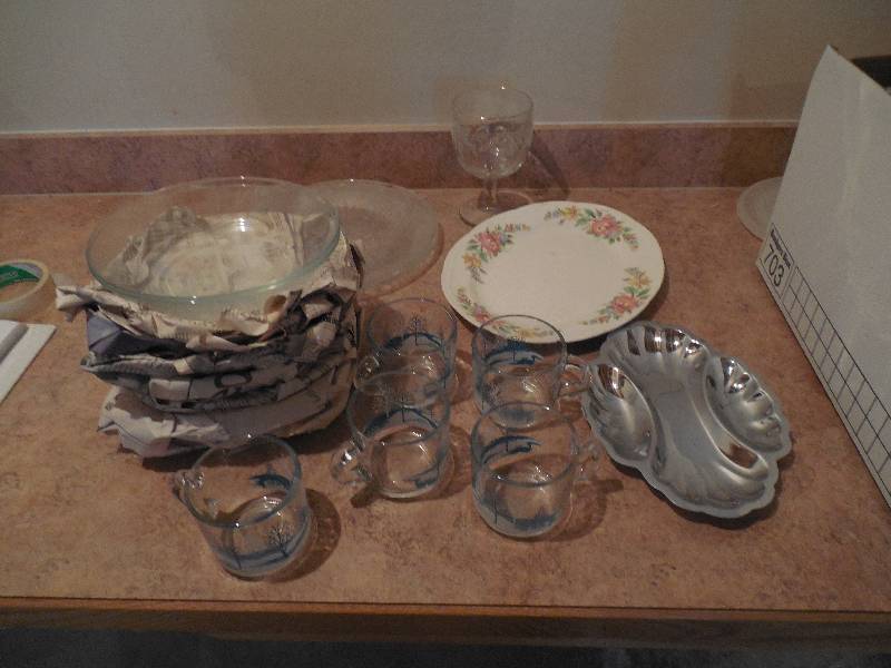 BOX LOT OF OLD GLASSWARE AND DISHES