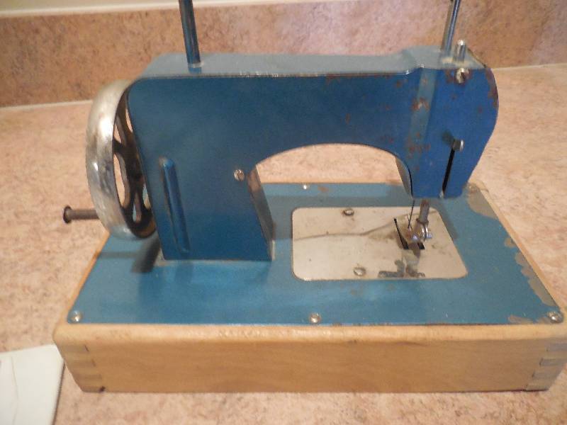 Sew Master Vintage sewing machine