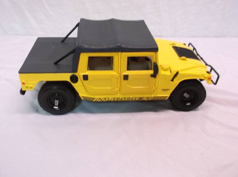 lot 33 image: Collectible