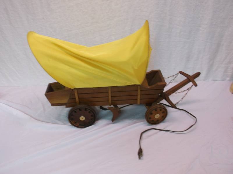 lot 34 image: TV Light
