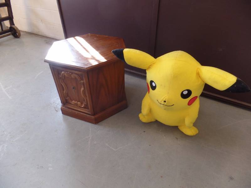 Accent Table