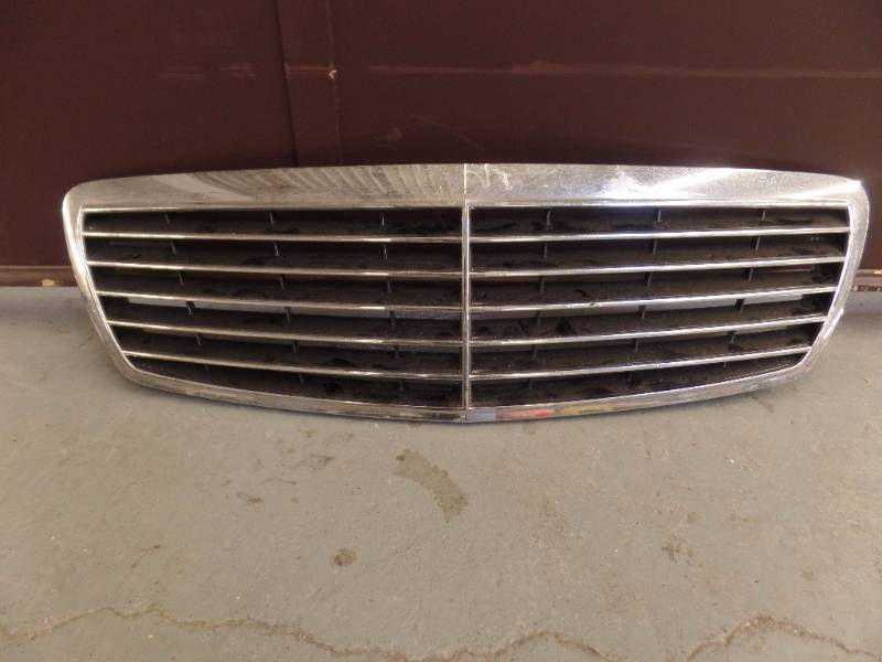Mercedes Grille