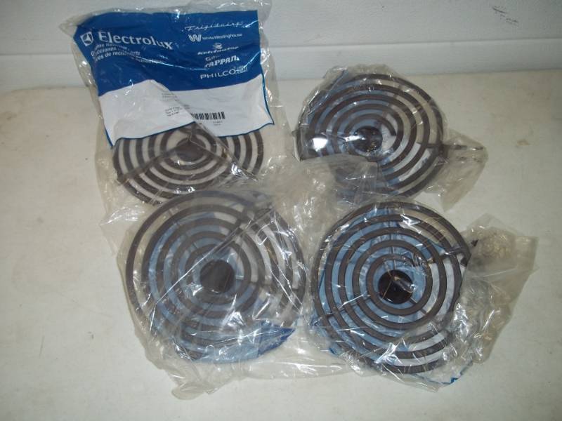 lot 24 image: 4 Large electric oven burners