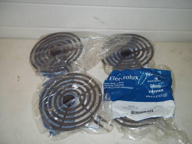 lot 25 image: 4 Large electric oven burners