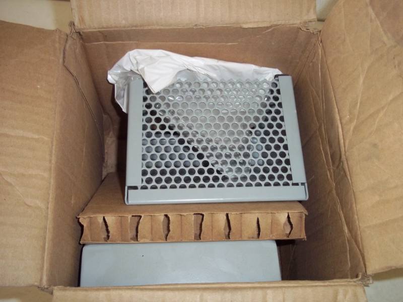 lot 28 image: Pair of Hoffman Vents