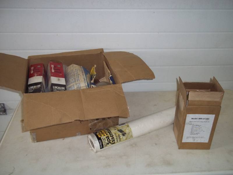 lot 76 image: Light bulbs, ink refill set and spa paper