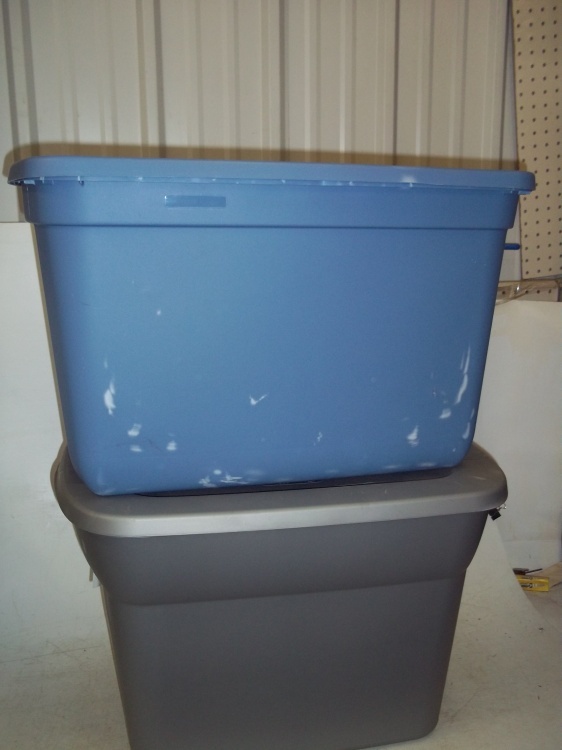 lot 96 image: Pair of Totes with lids
