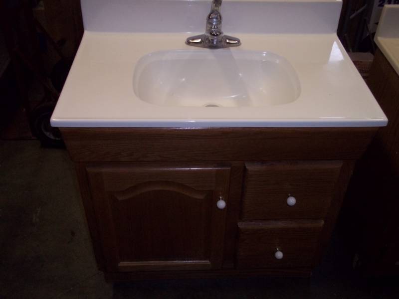 lot 104 image: 30 Sink, Vanity and Faucet
