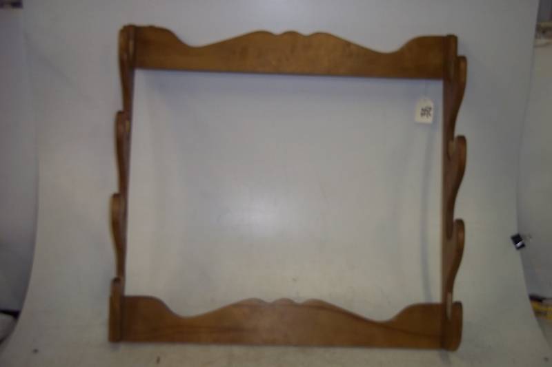 lot 111 image: 4 place gun rack