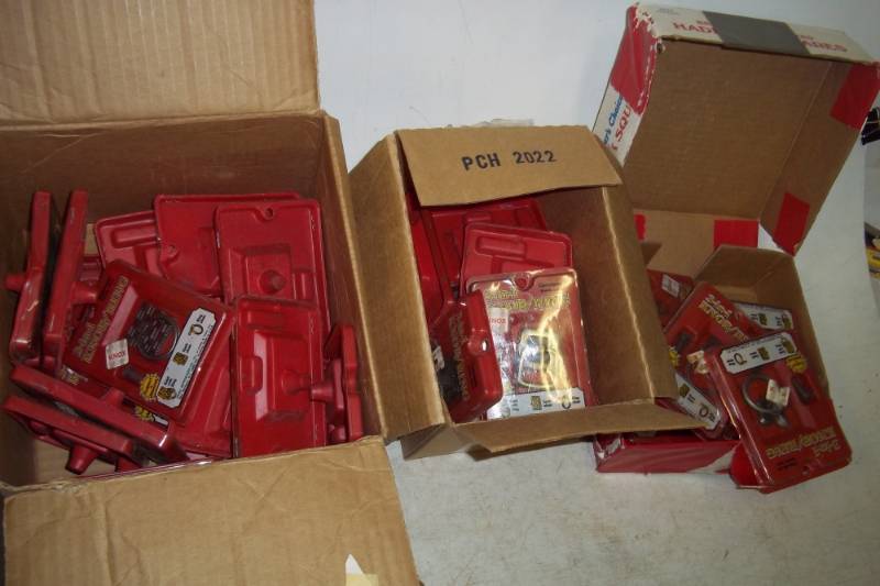 lot 112 image: 3 boxes of drawer pull rings