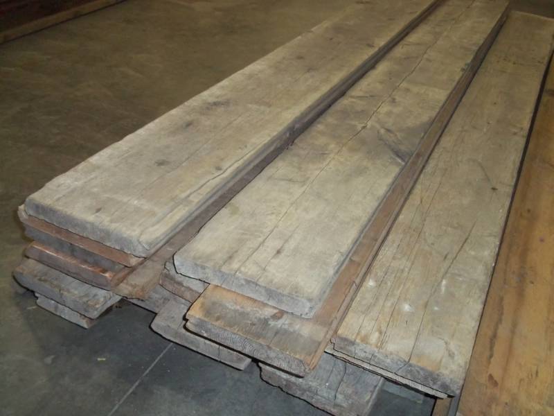 lot 139 image: Twenty Two 8   2 x 10 boards