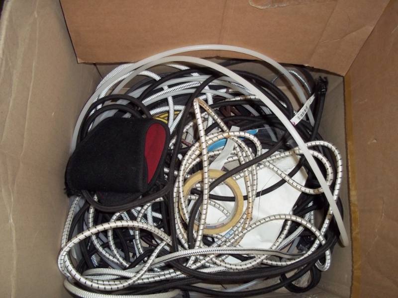 lot 147 image: Box of elastic cord