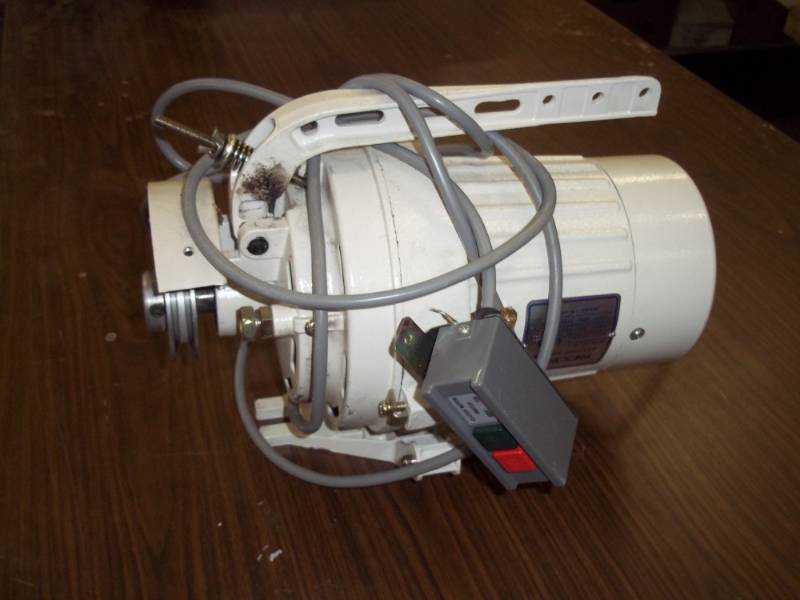 lot 149 image: 400 Watt motor