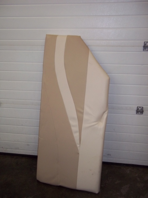 lot 152 image: Boat seat cushion 55 x 24