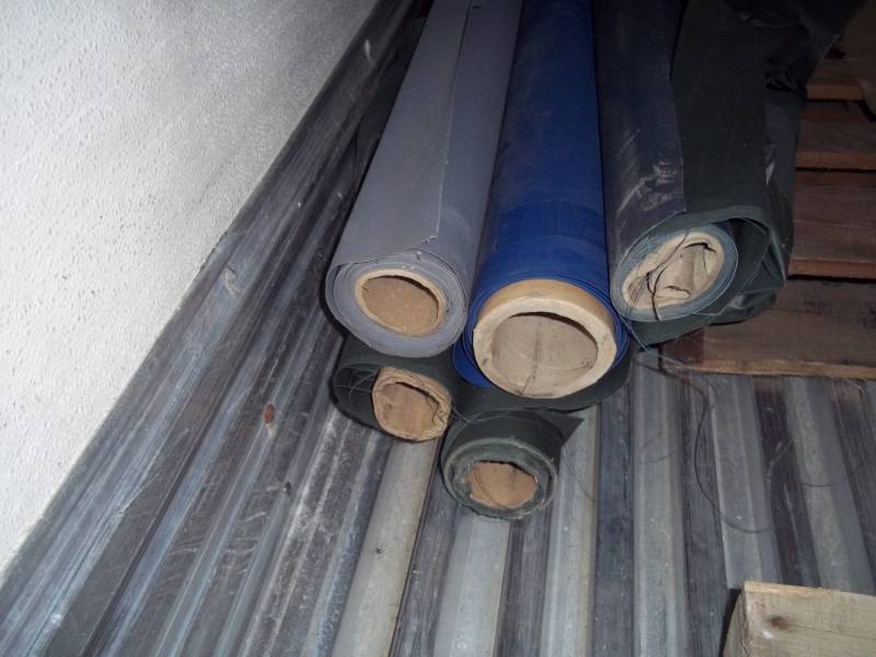 lot 161 image: 5 Rolls of canvas 62 wide