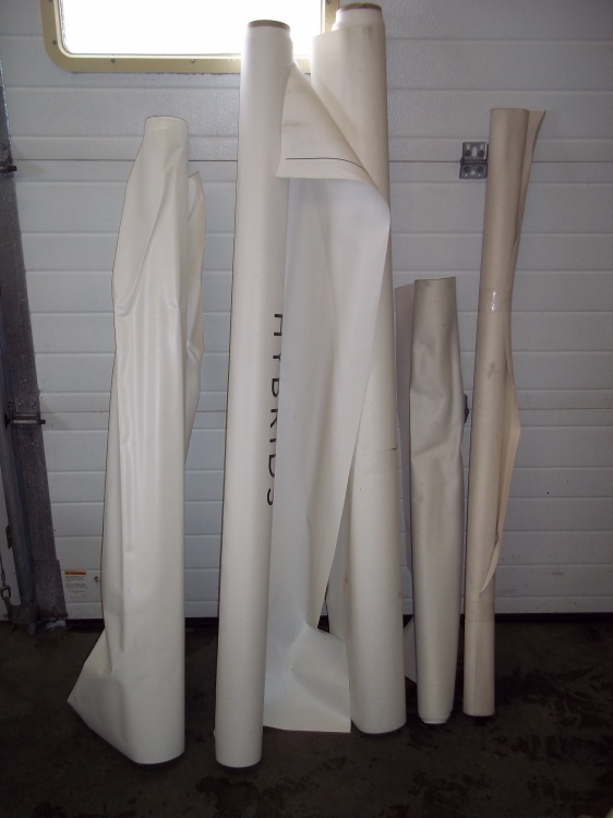 lot 182 image: 5 Partial rolls of vinyl assorted lengths 42 to 62