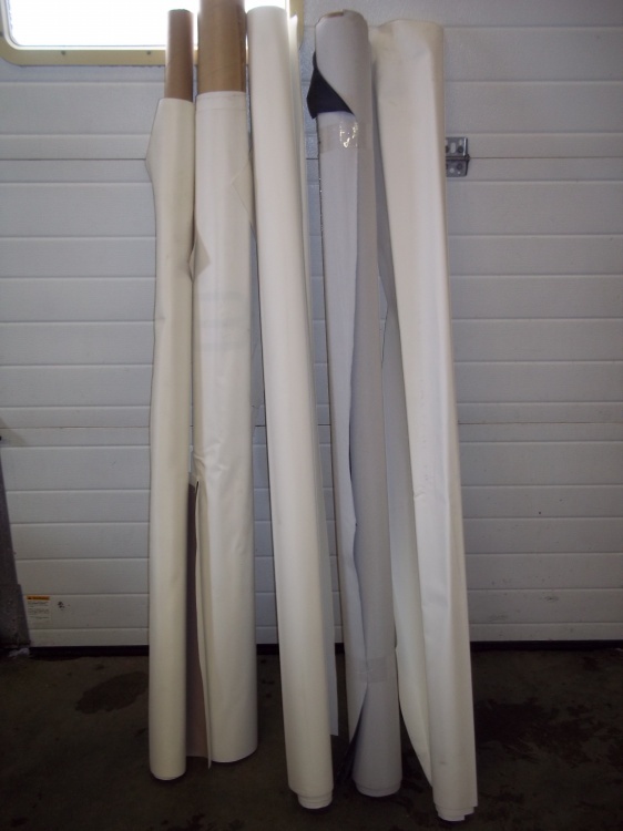lot 185 image: 5 Partial rolls of vinyl assorted lengths 54 to 62