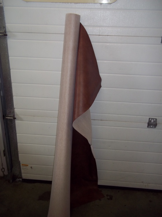lot 189 image: Partial roll of leather colored vinyl  57 Wide