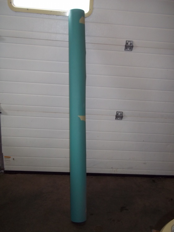 lot 199 image: Partial roll of light blue vinyl 62 Wide