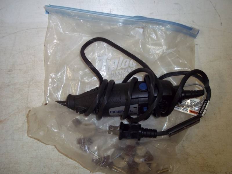 lot 208 image: Dremel multitool with bits