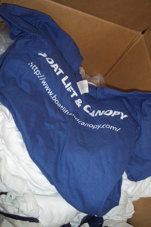 lot 217 image: Box of t-shirts