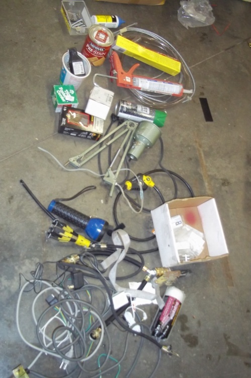 lot 231 image: Clutch switch, light, flashlight, caulking gun, marking chalk