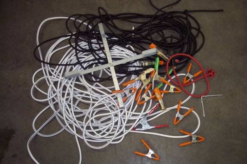 lot 232 image: Spring clamps, elastic cords,