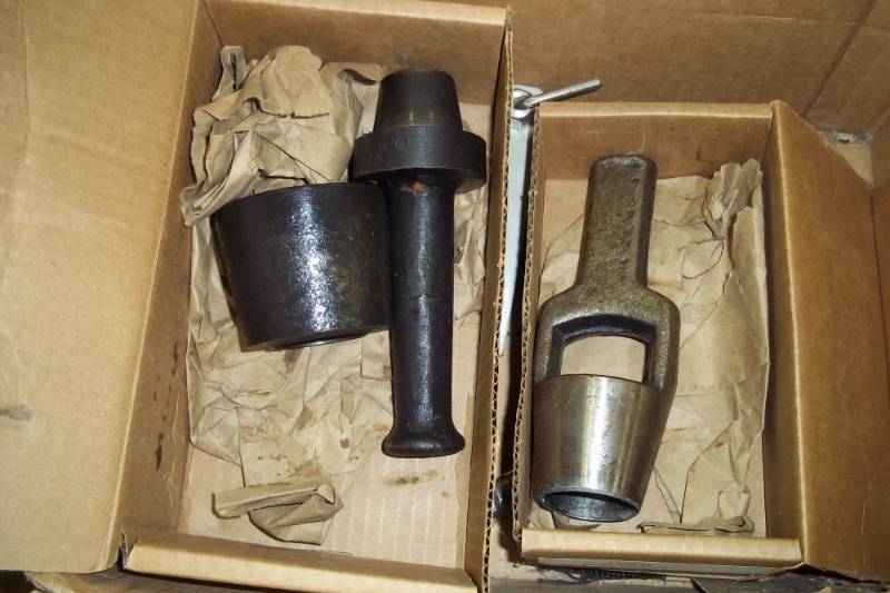 lot 233 image: Hole cutter, inserter for spare grommet size 10