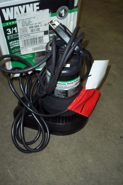 lot 236 image: Sump pump 310th horse