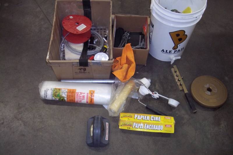 lot 258 image: Cable, paint roller, 10lb weight, plastic sheathing, flanging tool, screwdrivers