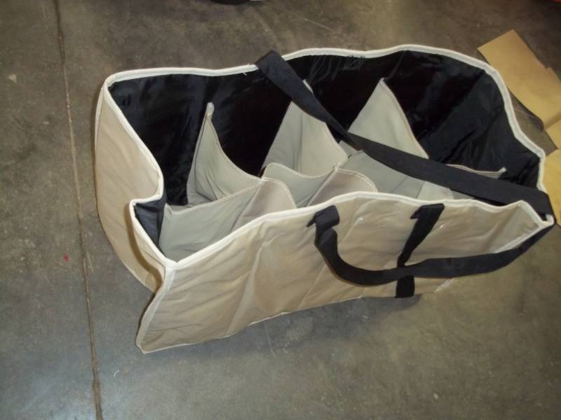 lot 269 image: Padded decoy bag 28 x 20 x 12 has 8 compartments