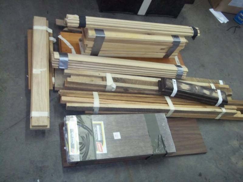 lot 292 image: Walnut tone shelving, wood spindles, various 1 thick wood pieces