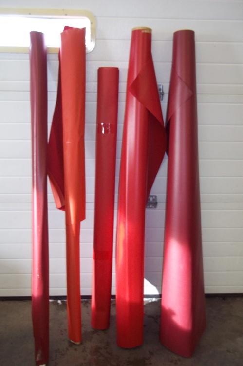 lot 284 image: 5 Rolls of assorted vinyl 62 Wide