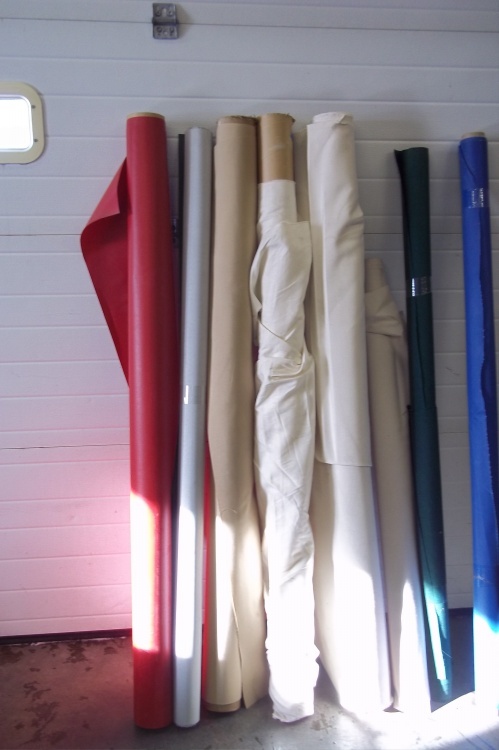lot 287 image: 7 Assorted rolls of cloth and vinyl