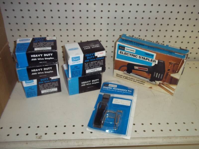 lot 295 image: Craftsman electric stapler with staples