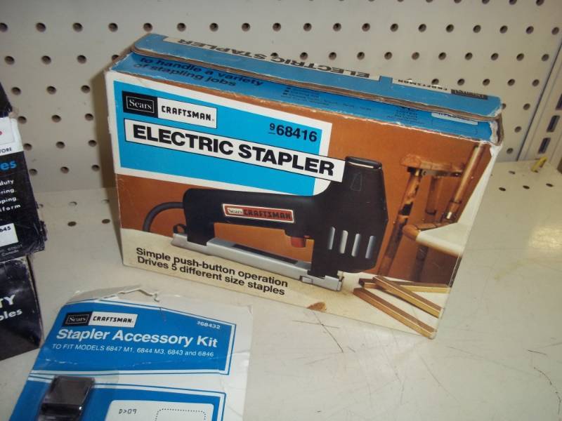 Craftsman electric stapler with staples Advanced Sales Consignment