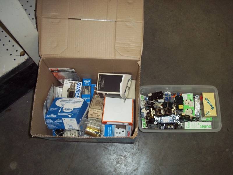 lot 303 image: Large lot of electrical supplies