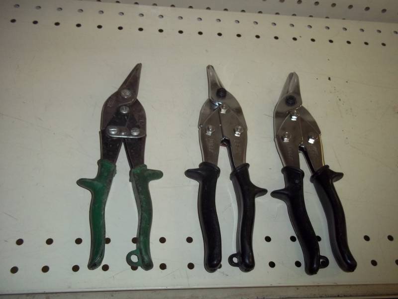 lot 306 image: 3 Pruning shears