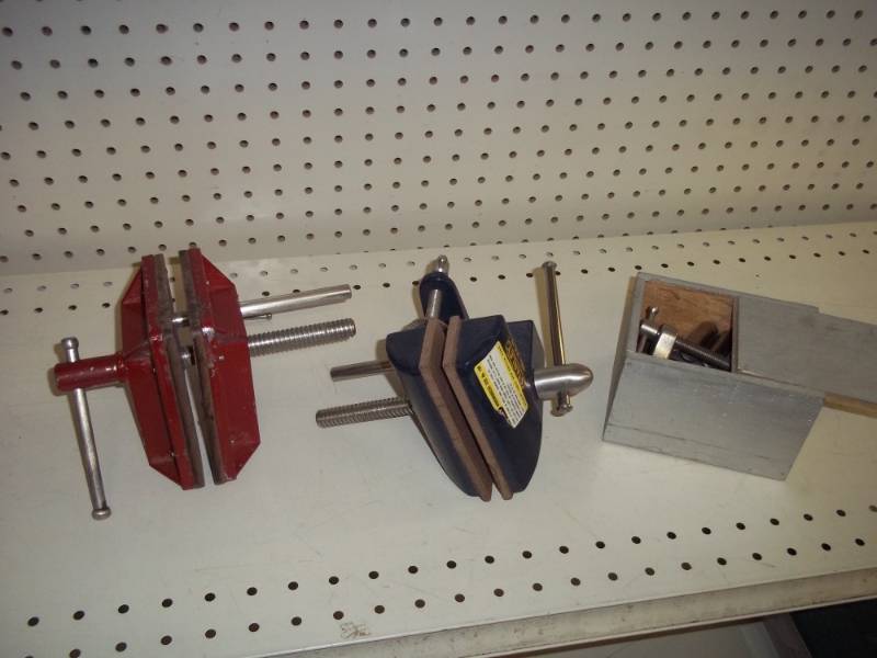 lot 312 image: 3 Table vises