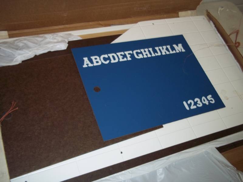 lot 325 image: Disassembled toy box