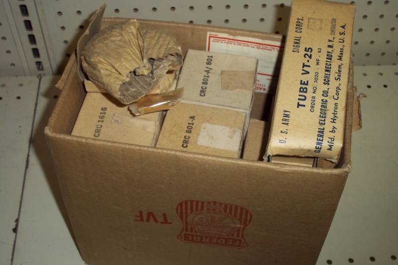 lot 330 image: U.S. Army vacuum tubes
