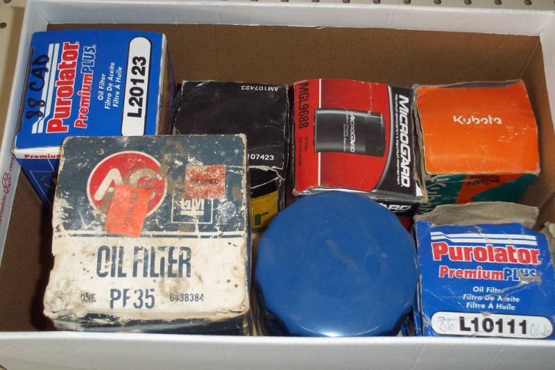 lot 336 image: Box of oil filters