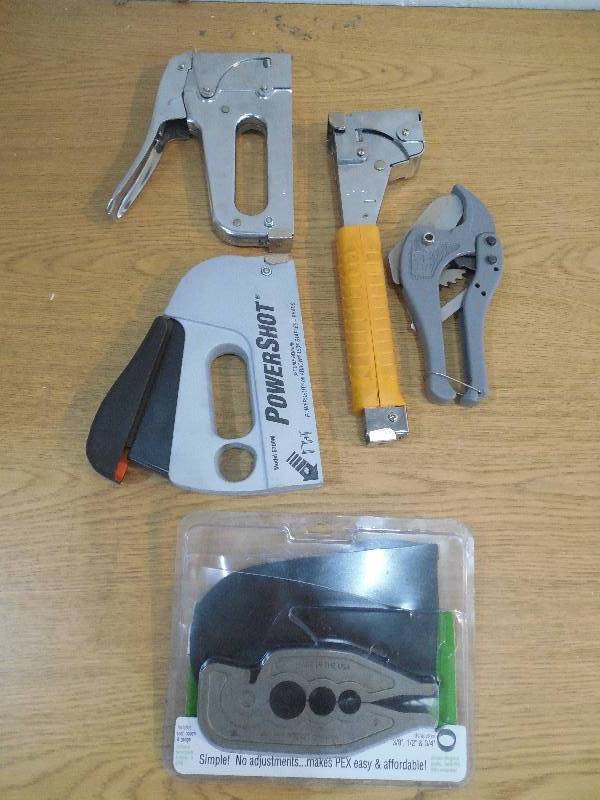 lot 6 image: STAPLER & TOOL LOT