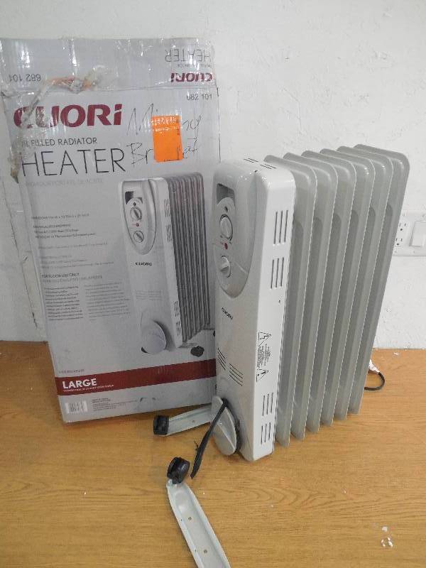 lot 43 image: 1,500-Watt Electric Oil-Filled Radiant Portable Heater