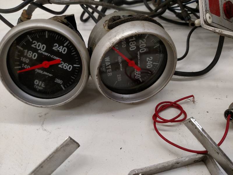 Dash, Asstd Gauges & Switches...