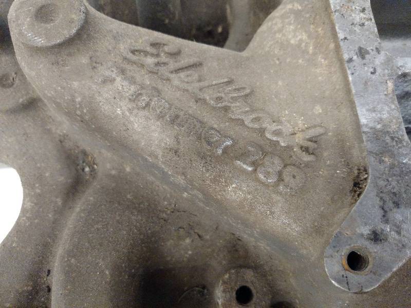 Edelbrock Performer 289 Ford Alumin...